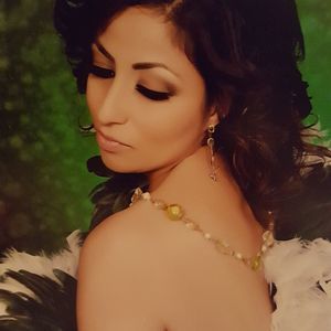 Meet your Posher, Cynthia